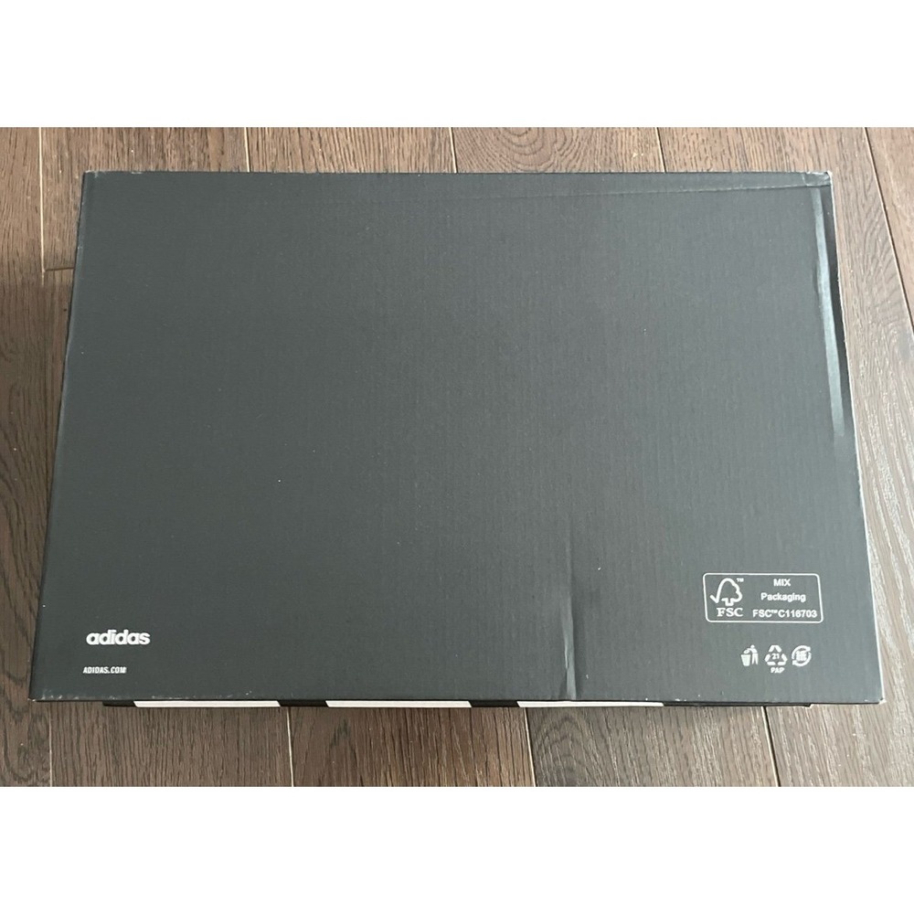 Adidas empty shoe box - Picture 2 of 6
